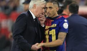 Baccarat Gaming-在聊些啥？安切洛蒂赛后与拉菲尼亚耳语，两人有望巴西队重聚首