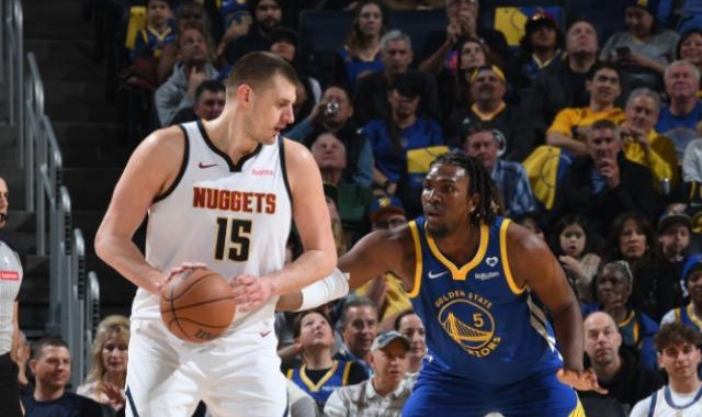 连续3场三双！约基奇赛季后程更凶猛：冲MVP更有戏