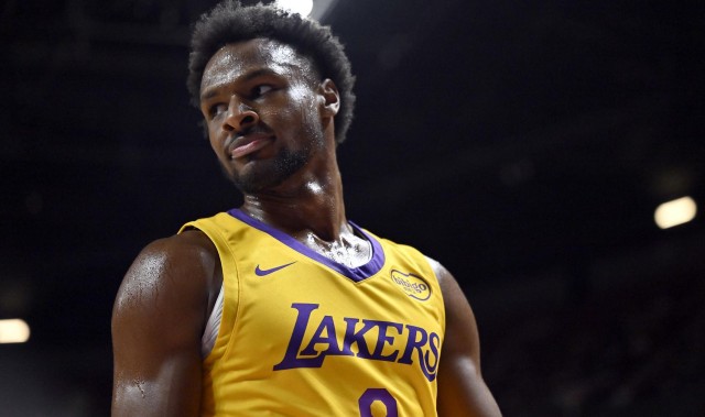 百家乐玩法-新赛季轮换分析：布朗尼能否在湖人拥挤的后卫线中脱颖而出？